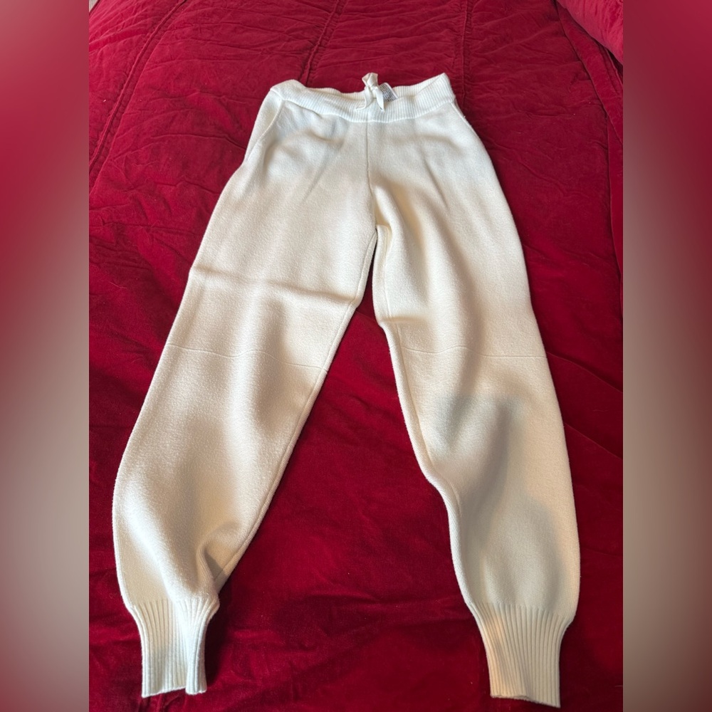 Zara Woman's cream joggers : thick sweater fabric - very soft!